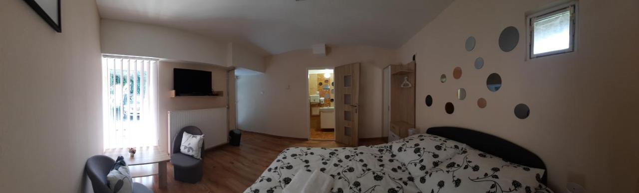 Penzion Marina Pri Slovenskej Restauracii 브레즈노 외부 사진
