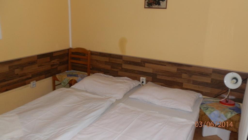Penzion Marina Pri Slovenskej Restauracii 브레즈노 객실 사진