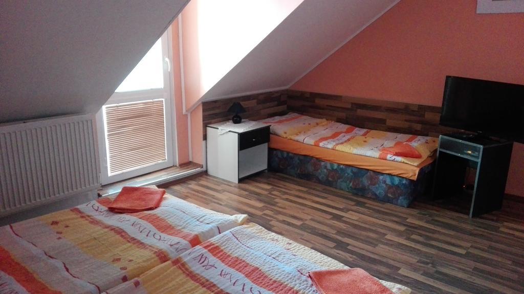 Penzion Marina Pri Slovenskej Restauracii 브레즈노 외부 사진